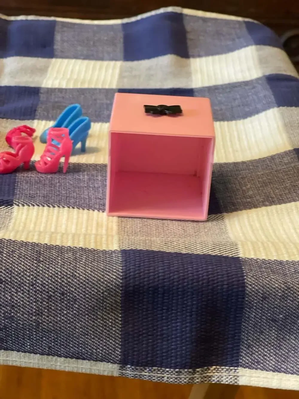 Monster‎ High Doll Shoe Accessory Lot with Pink Storage Box